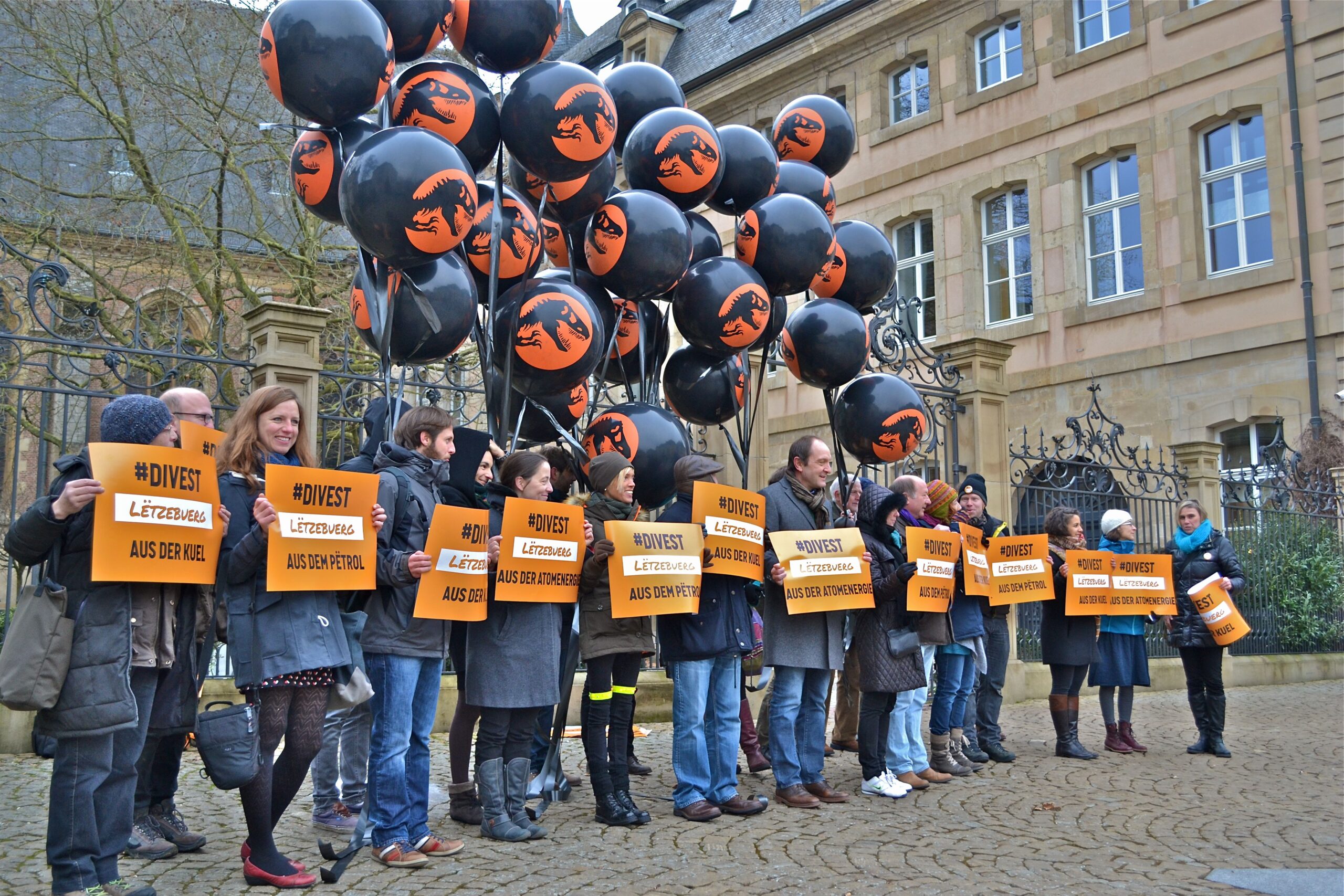 Unsere Pensionsgelder gegen Umwelt und Menschenrechte!